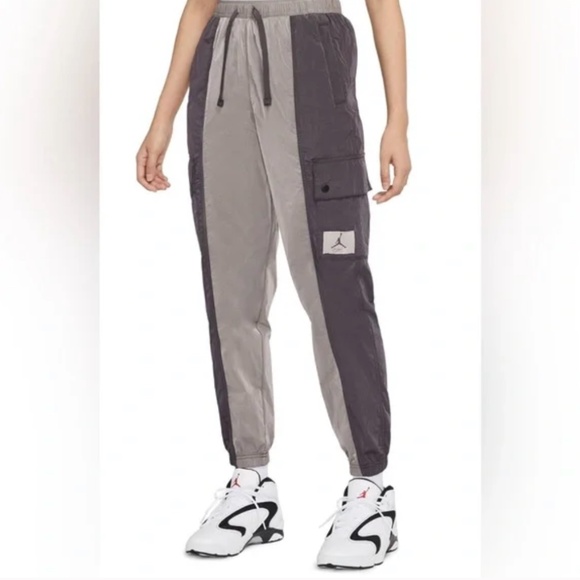 Nike Air Jordan Essentials Two-Toned Windbreaker Jogger Pants Women's Size XXL - Picture 1 of 12